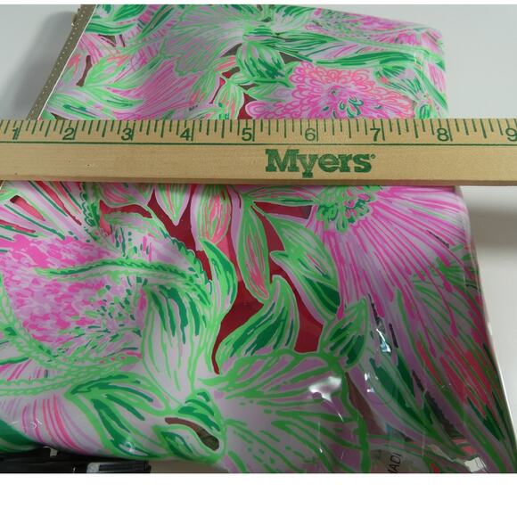 Lily Pulitzer Beach Bag Pouch Zipper Closure Towel Clips Pink Green Vinyl - Picture 4 of 4